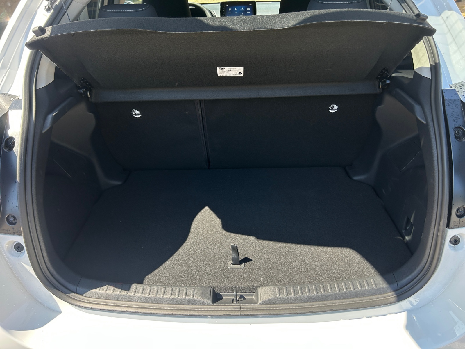 Foto 1 - Yaris 1.5 Hybrid Teamplayer ACC AUT, schneeweiß